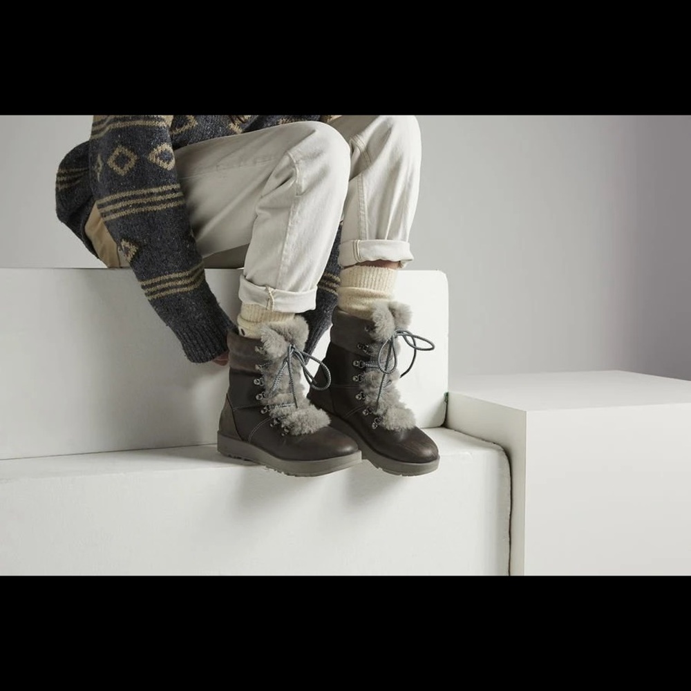 Ugg Viki Waterproof Boot